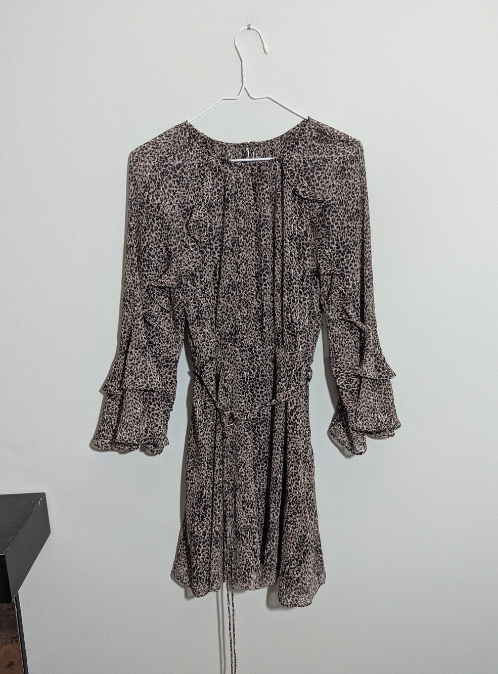 White House Black Market 2 Petite Leopard Ruffle Belted Mini Dress Bell Sleeve